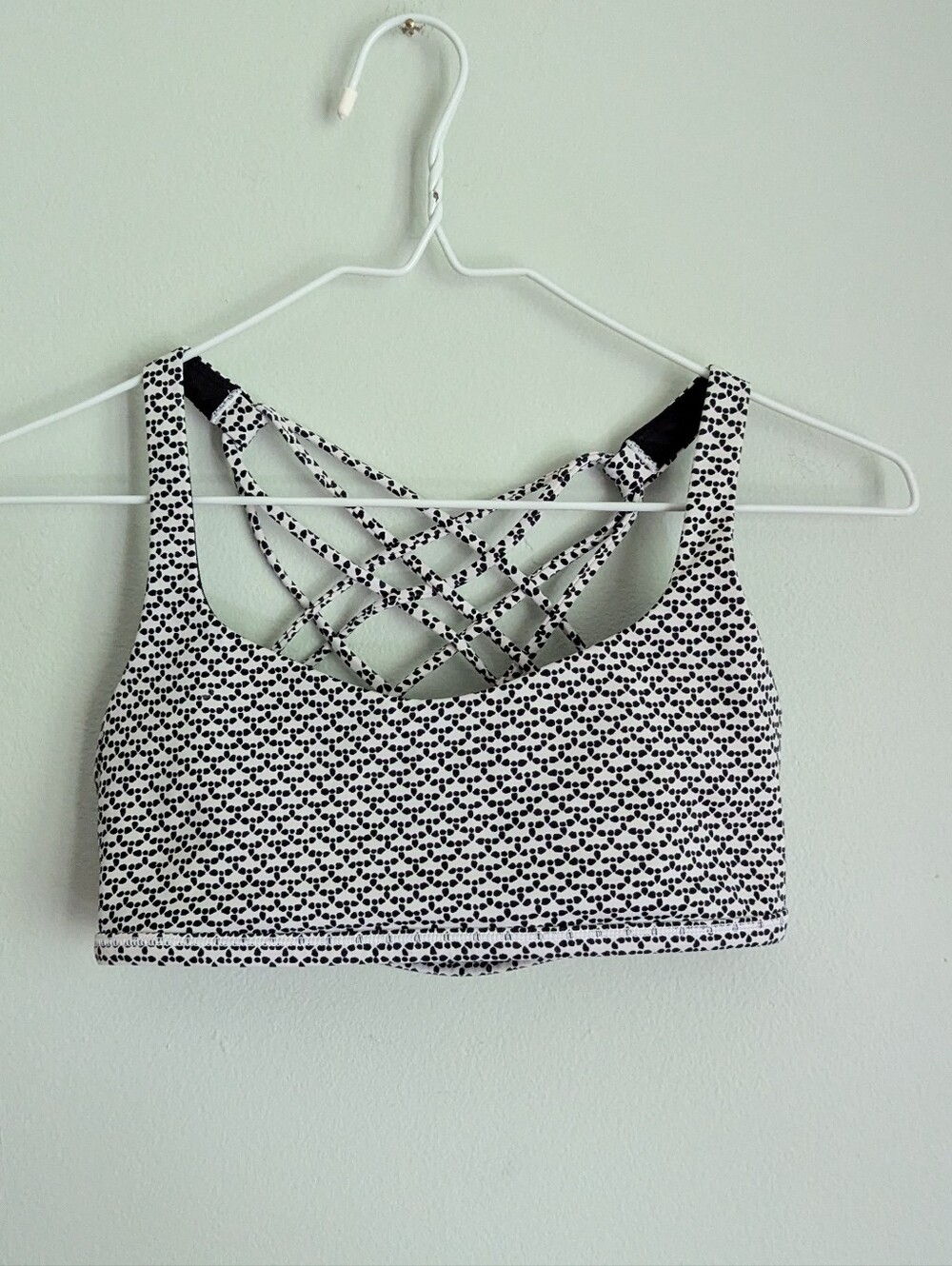 Lululemon Free To Be Bra (Wild) Size 4 Monochromic White Strappy Back No Pads